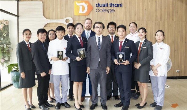 นักศึกษาวิทยาลัยดุสิตธานีสุดเจ๋ง กวาด 3 รางวัลเหรียญทอง เหรียญเงิน และเหรียญทองแดง ในงานพฤกษาตะวันออก IN BANGKOK มาครอง