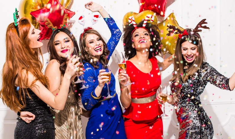 เคาท์ดาวน์ปาร์ตี้และโปรโมชั่นบุฟเฟ่ต์มื้อกลางวันรับปีใหม่ ที่สตรีทส์ กรุงเทพฯ