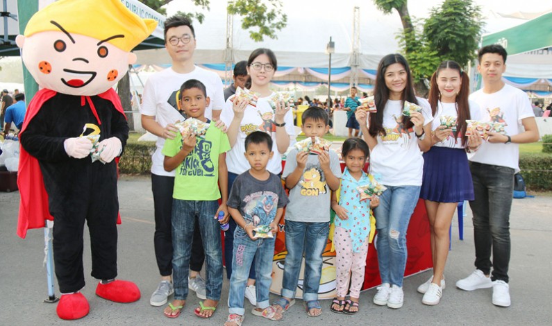 “Wide Faith Foods” gives away rice snacks “Rise Buddy” Brand on National Children’s Day