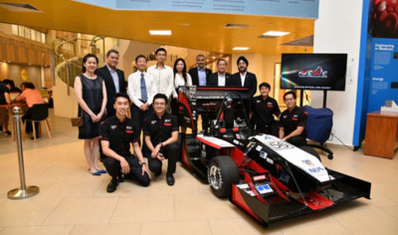 แอ็กซอลตา ร่วมกับ มหาวิทยาลัยแห่งชาติสิงคโปร์ สนับสนุนเยาวชนทีมแข่งรถฟอร์มูล่า คณะวิศวกรรมยานยนต์ มหาวิทยาลัยแห่งชาติสิงคโปร์