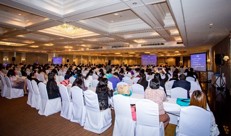 รอยัล คลิฟ และศูนย์ประชุมนานาชาติพีชให้การต้อนรับ แพทย์และนักวิชาการกว่า 800 คนเข้าร่วมการประชุมประจำปี ของสมาคมโรคติดเชื้อแห่งประเทศไทย